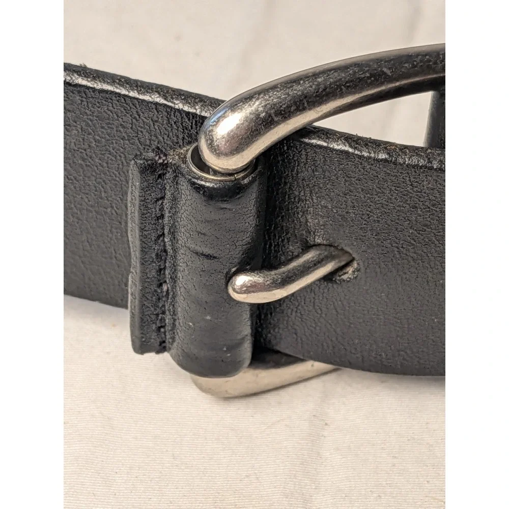 LL Bean Mens Black Leather Belt Made in England Cowhide Size 36 T779